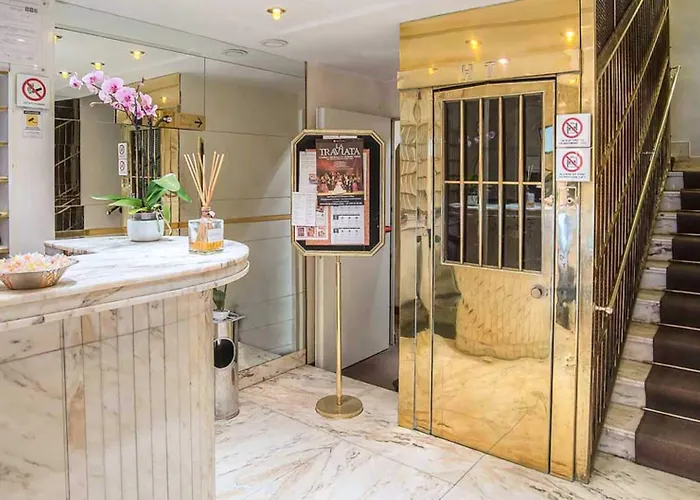 Otel Tritone 3*