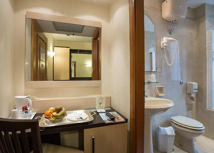 Tritone Otel Roma