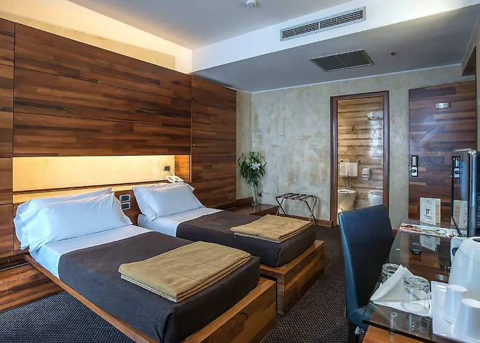 Otel Tritone