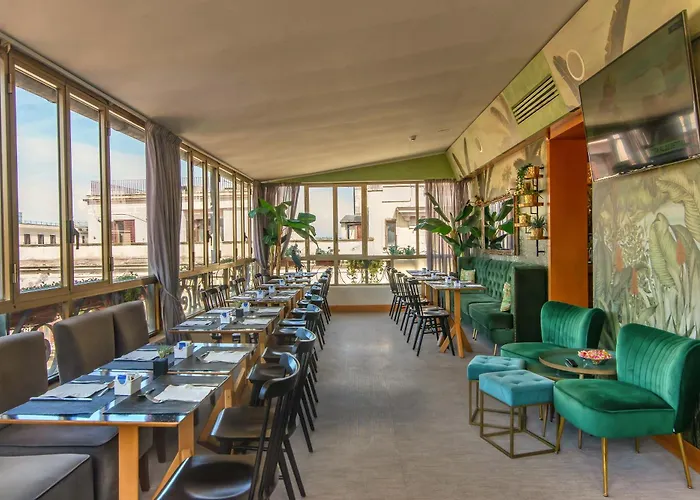 Tritone Otel 3*