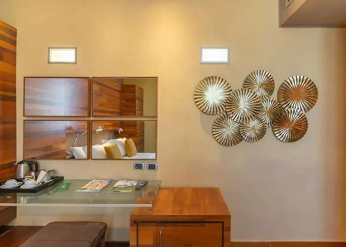 Tritone Otel