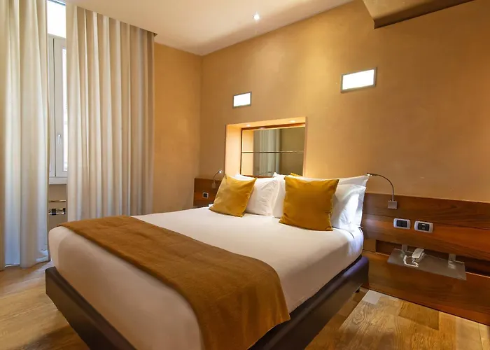 Otel Tritone 3*