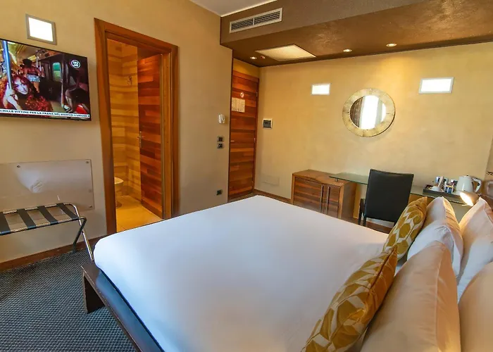 Tritone 3* Roma