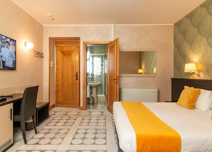Otel Tritone
